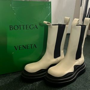Bottega Veneta Tire Chelsea Boots